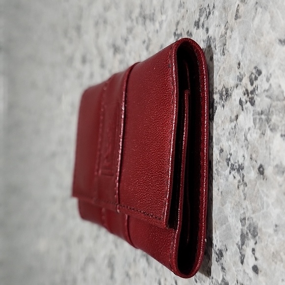 Yves Saint Laurent Leather Key Holder w/Free YSL Makeup Bag - Picture 4 of 14